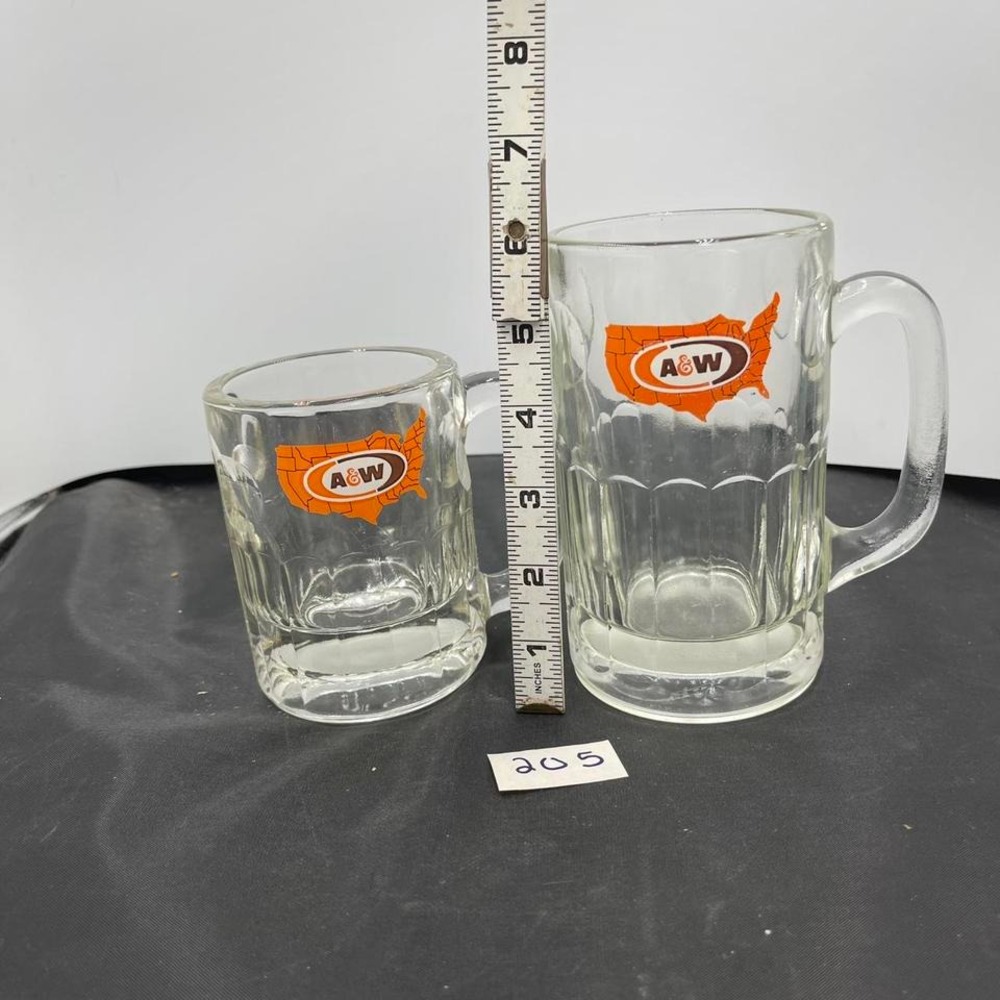 Lot of 2 Vintage A & W Root beer Mugs 4.25" & 5.75" - Picture 6 of 7